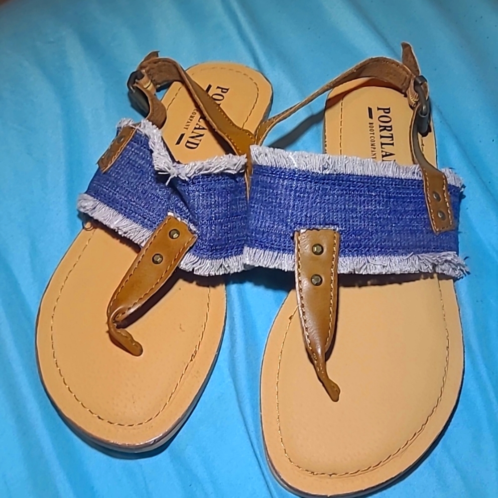 Sandals size 6 Portland boot company